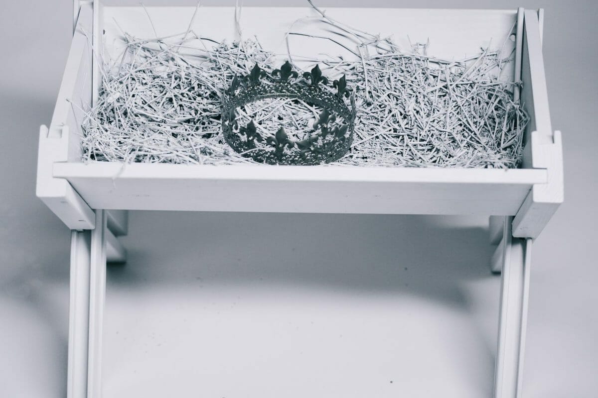 manger crown
